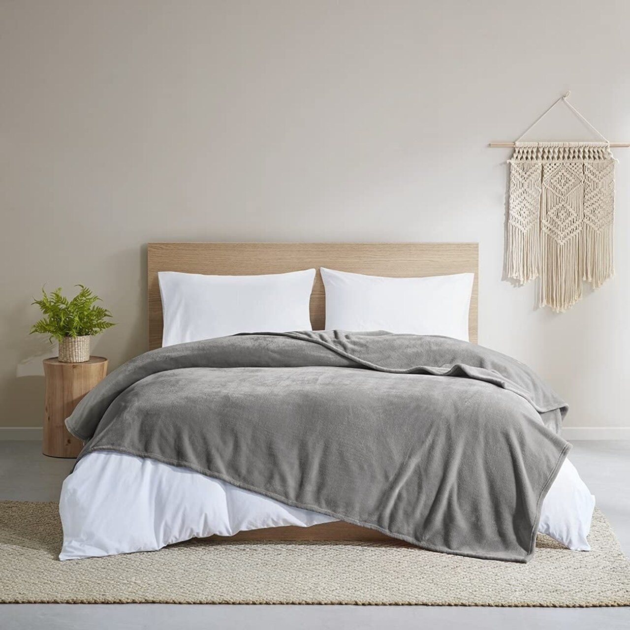 Clean Spaces Polyester Plush Blanket with Charcoal LCN51-0015
